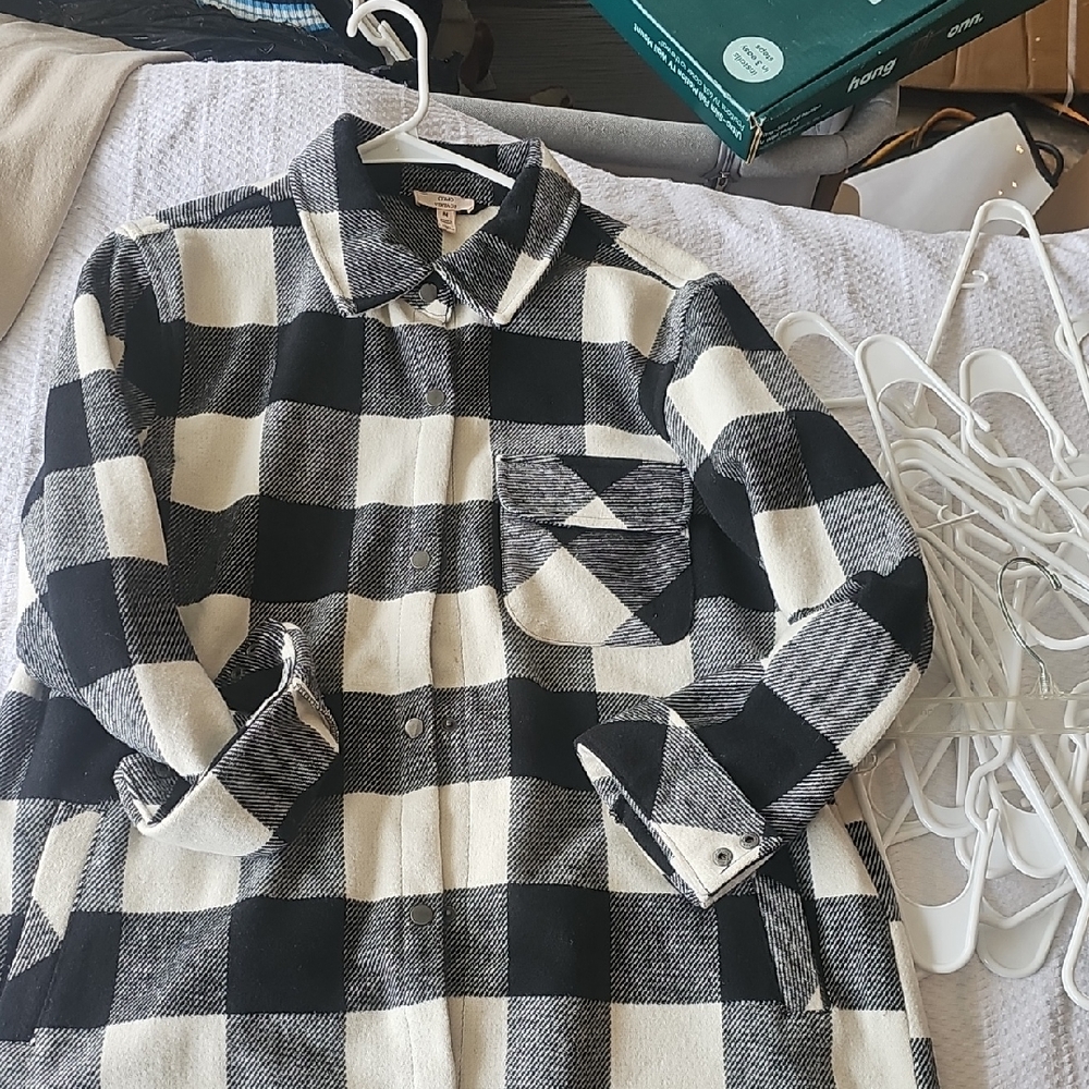 Como Vintage Black and White Button Down Shirt